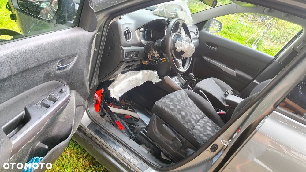Suzuki Vitara 1.0 Boosterjet Premium 4WD - 5