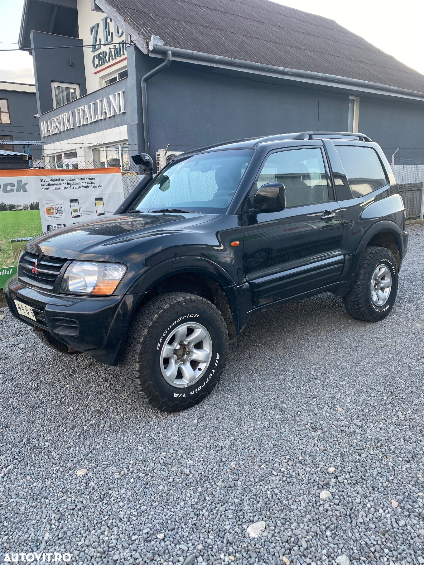 Mitsubishi Pajero Metal Top 2.5 TD GL - 12
