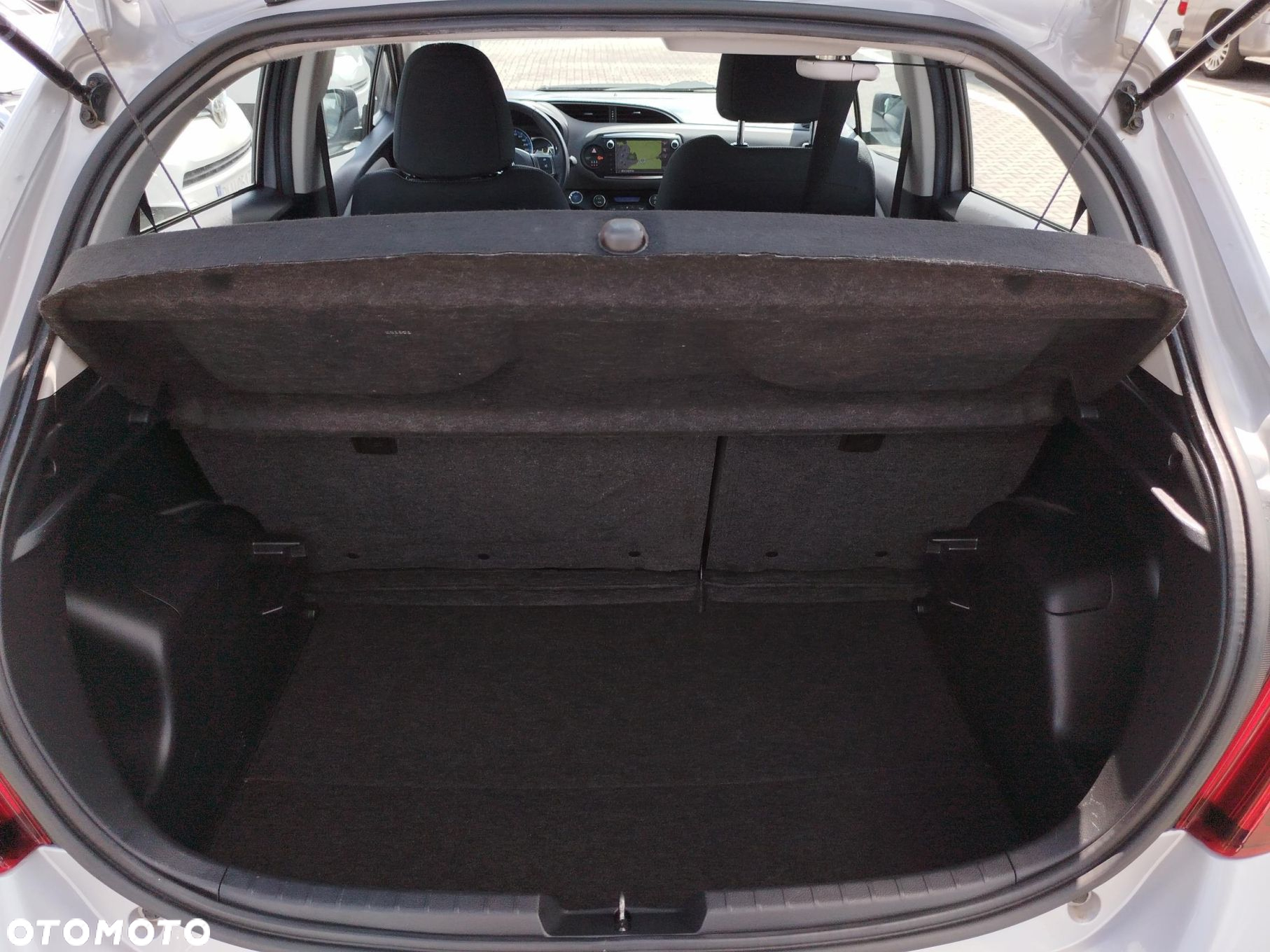 Toyota Yaris - 13