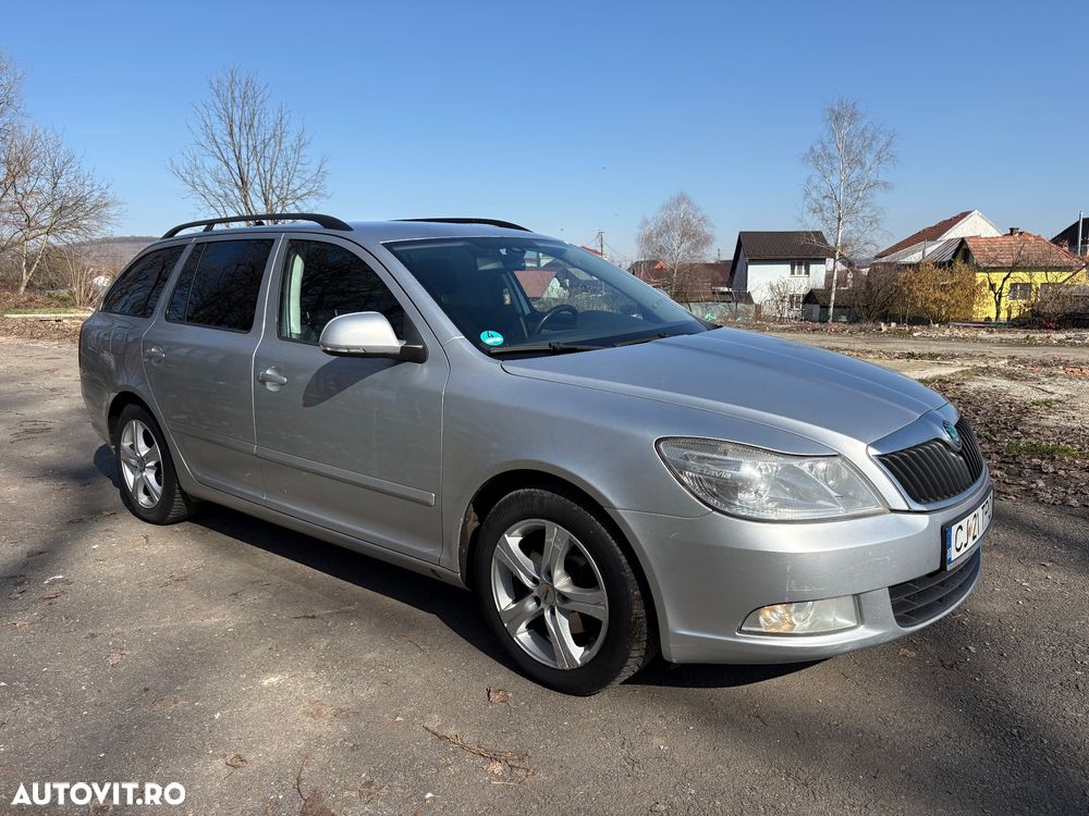 Skoda Octavia 2.0 TDI Ambiente DSG - 2