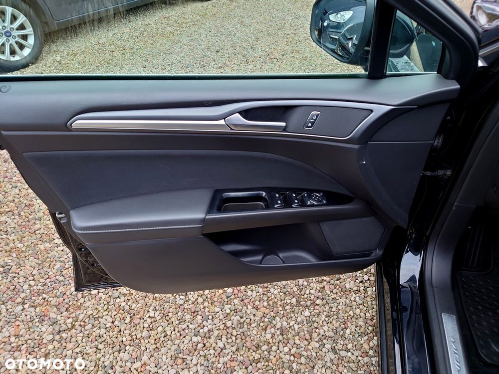 Ford Mondeo 2.0 TDCi Titanium - 16