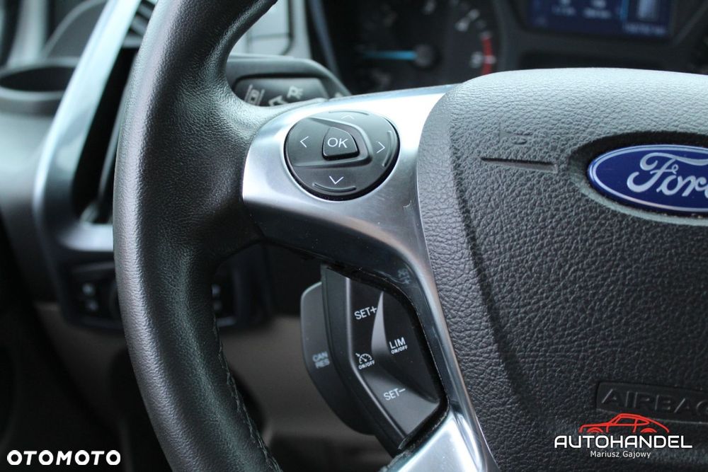 Ford Tourneo Custom - 13