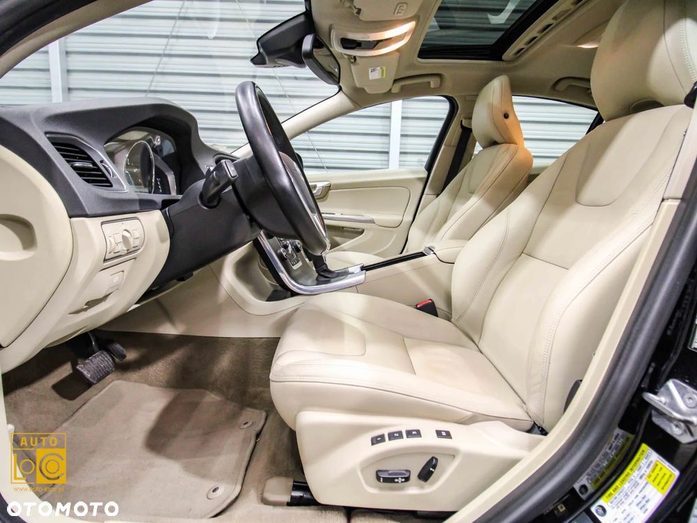 Volvo S60 2.5 T5 - 12
