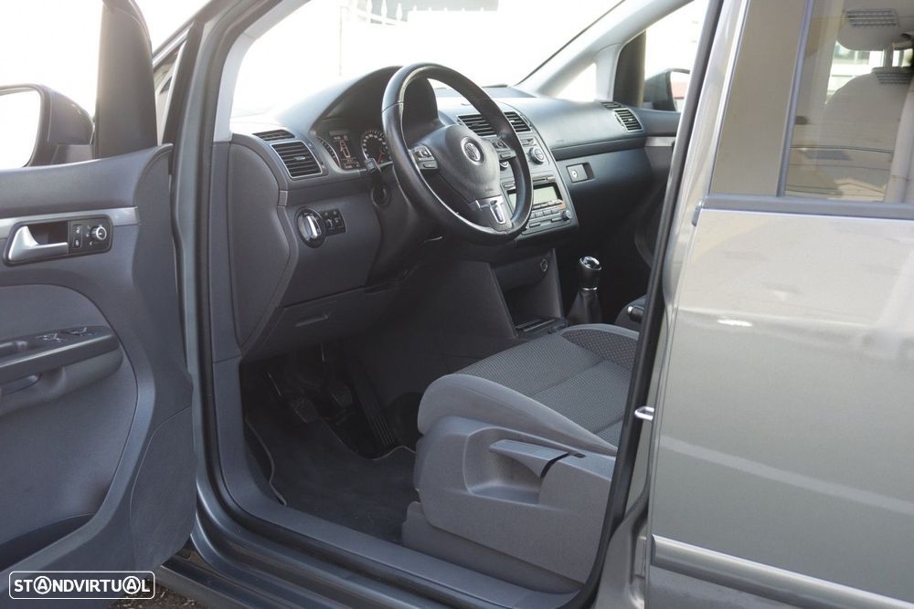 VW Touran 1.6 TDI BM Confortline 7L - 14