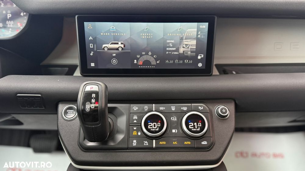 Land Rover Defender 110 2.0L D240 SE - 24