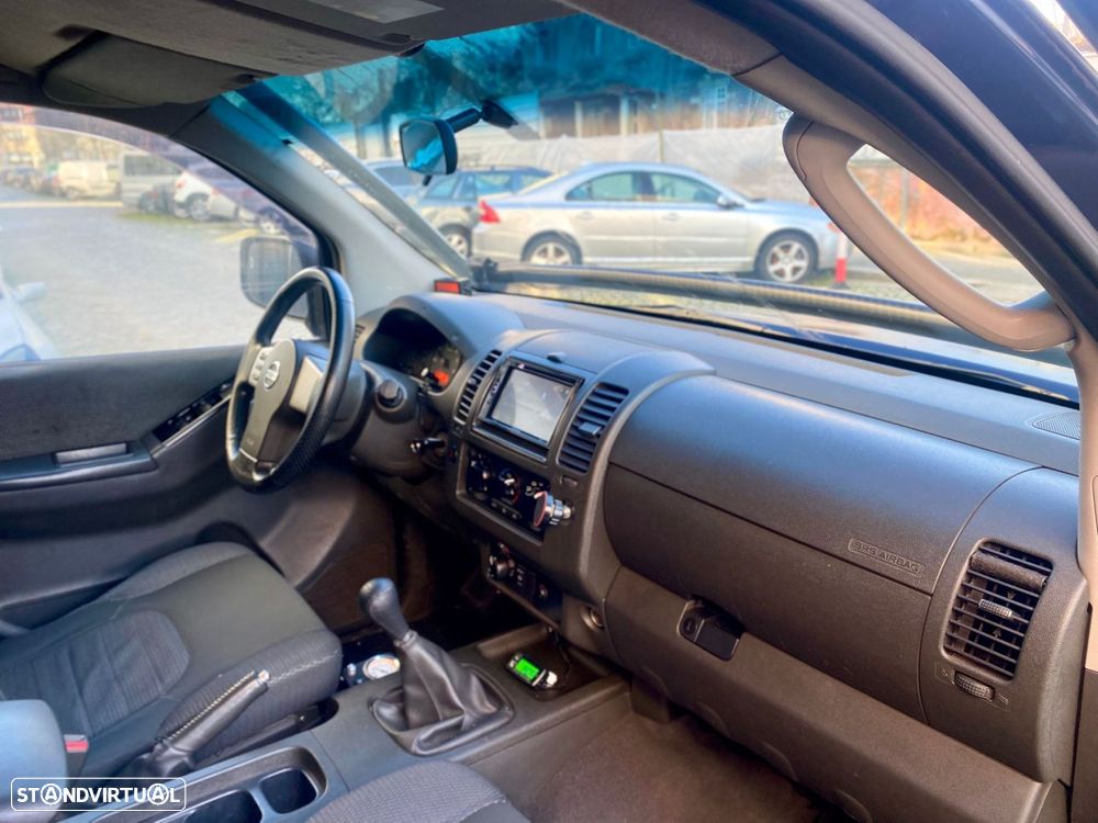 Nissan Navara 2.5 dCi CD LE 4WD - 29