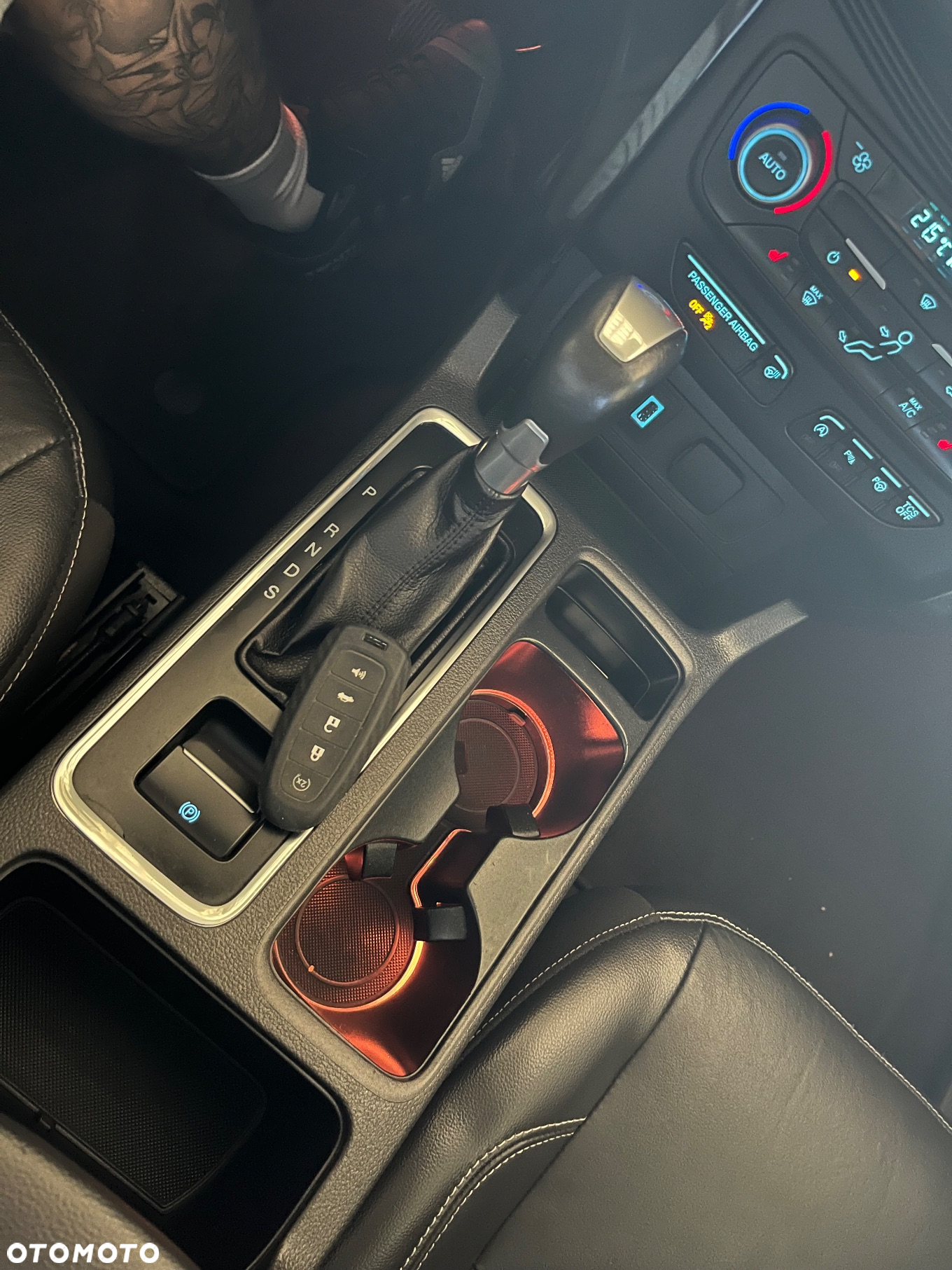 Ford Escape 2.0 EcoBoost AWD Titanium - 32