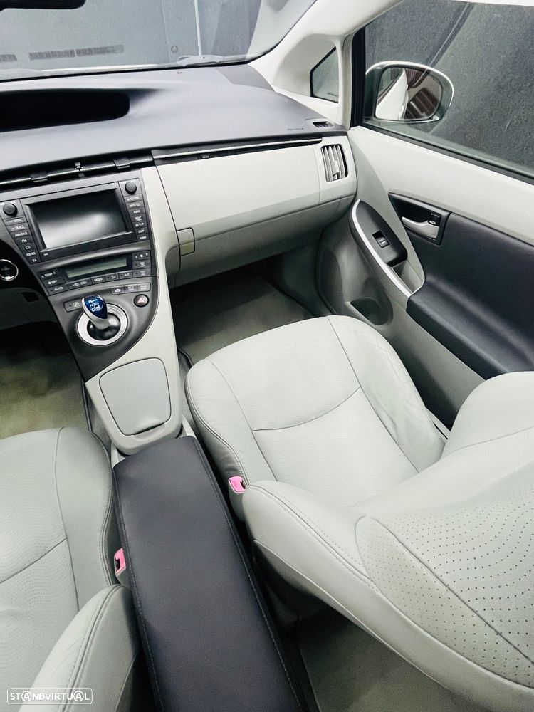 Toyota Prius 1.8 Premium+Pele+GPS - 34