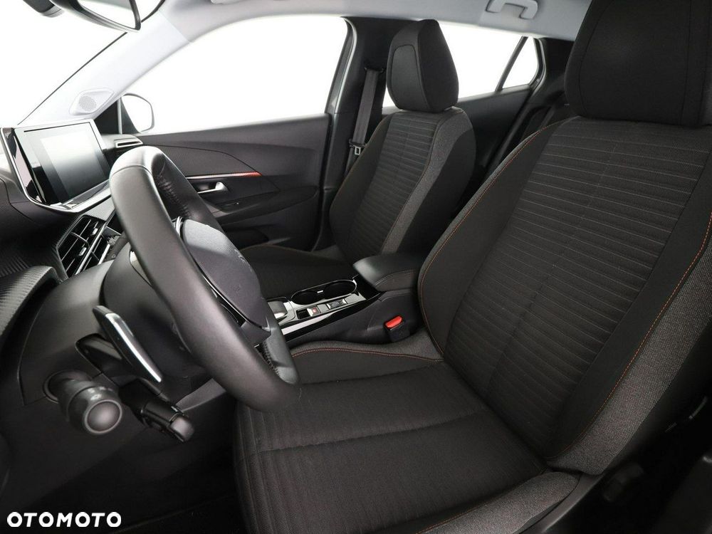 Peugeot 2008 PureTech 130 EAT8 Allure - 14