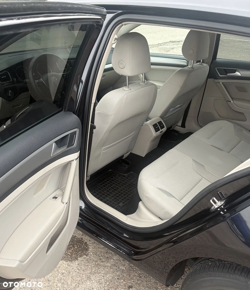 Volkswagen Golf 1.2 TSI BMT Comfortline - 13