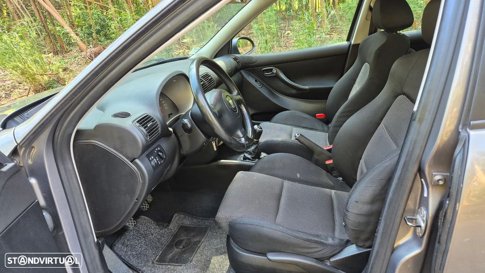 SEAT Leon 1.4 16V Spirit - 12