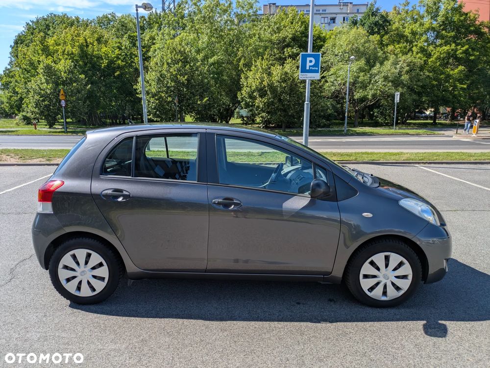 Toyota Yaris 1.33 Luna - 4