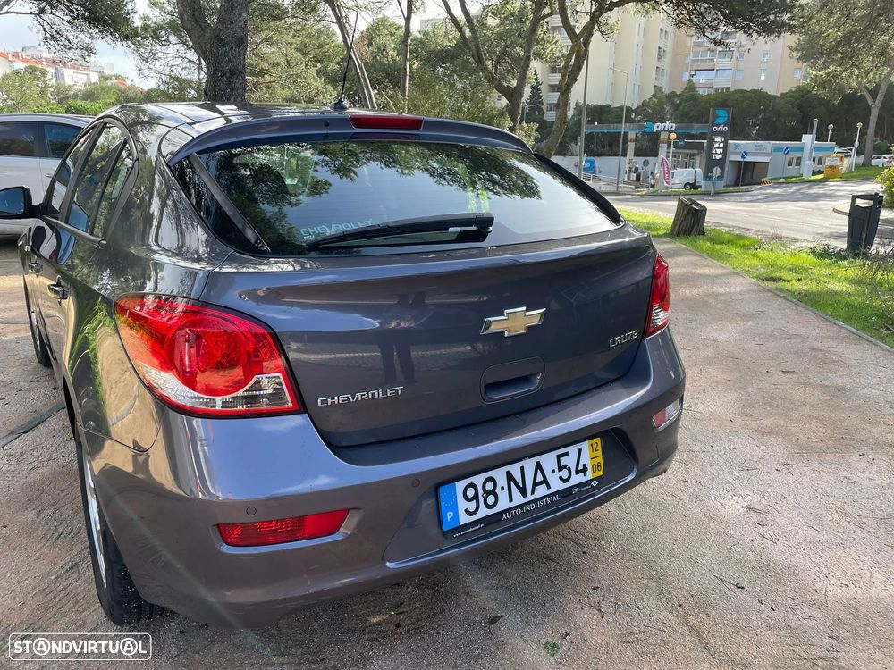 Chevrolet Cruze 1.6 LT - 7