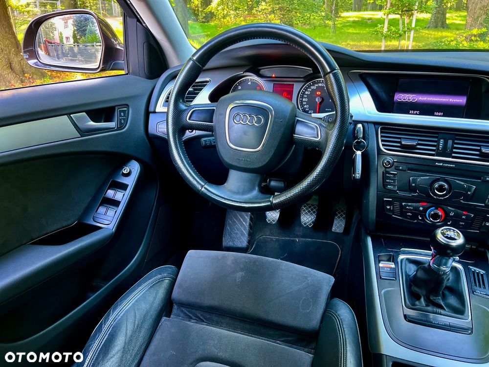 Audi A4 Avant 2.0 TDI Quattro - 15
