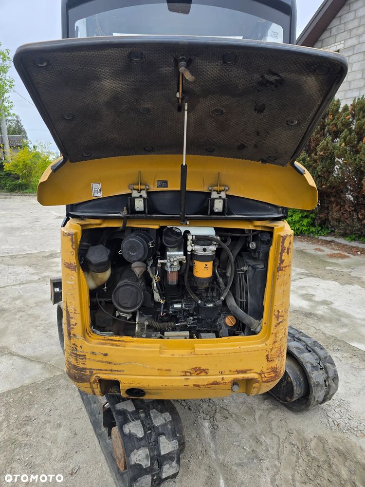 Caterpillar cat302.4 - 12