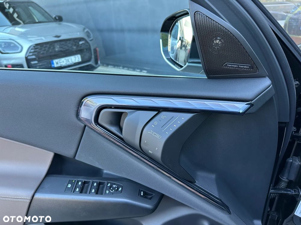 BMW X3 xDrive20i mHEV - 12