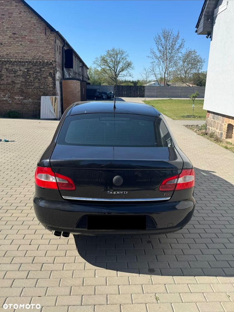 Skoda Superb 2.0 TDI Elegance - 2
