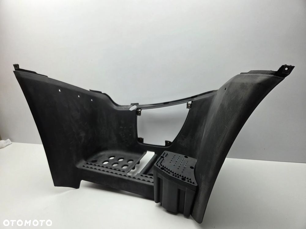 STOPIEN LEWY PODEST PODSTOPIEN  TGB BLADE 425 - 2