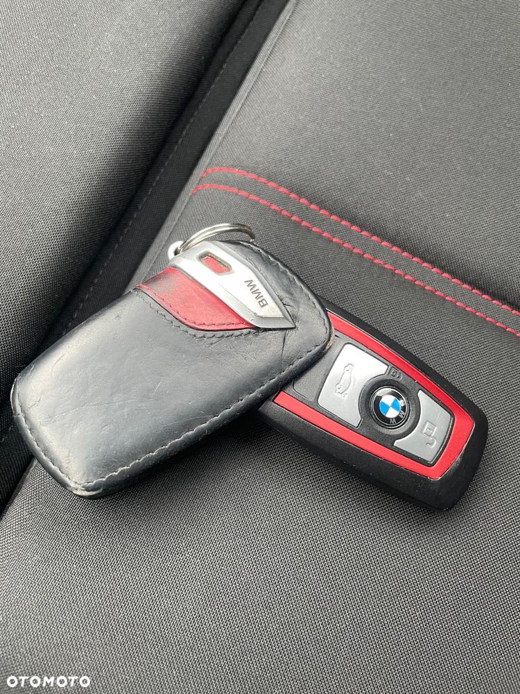 BMW Seria 3 318d DPF Edition Sport - 15