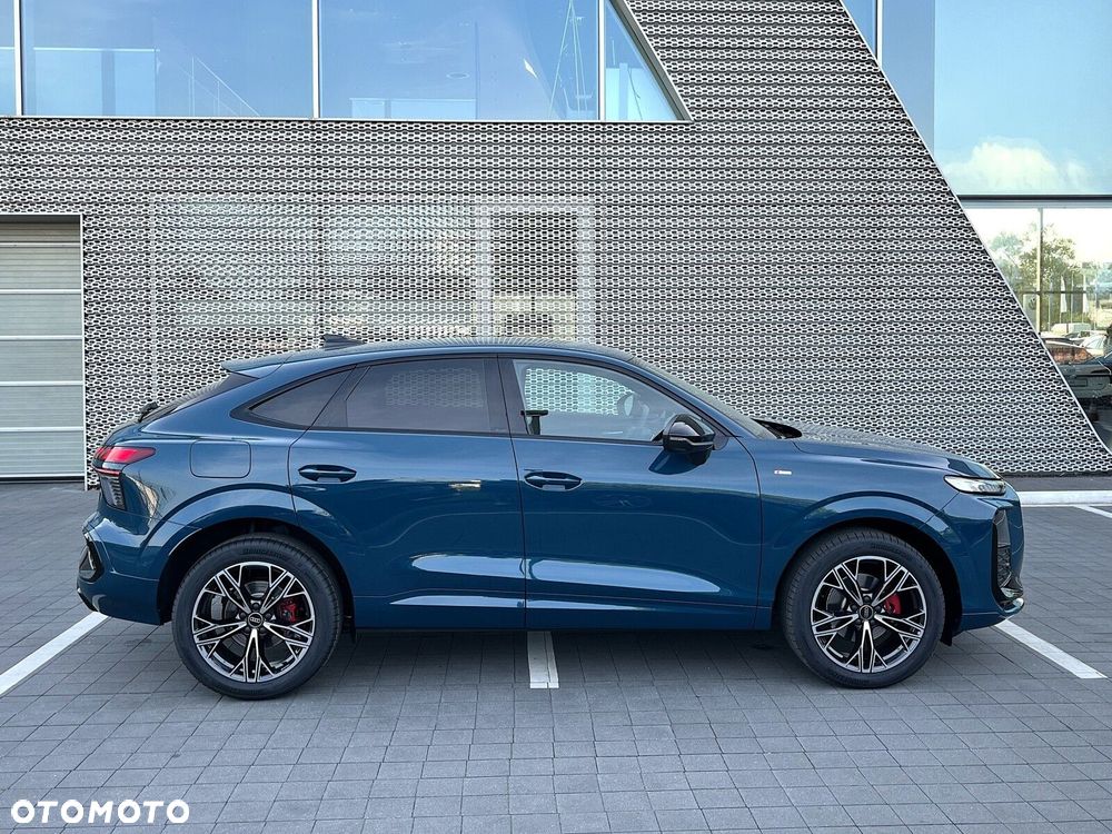 Audi Q3 Sportback - 11
