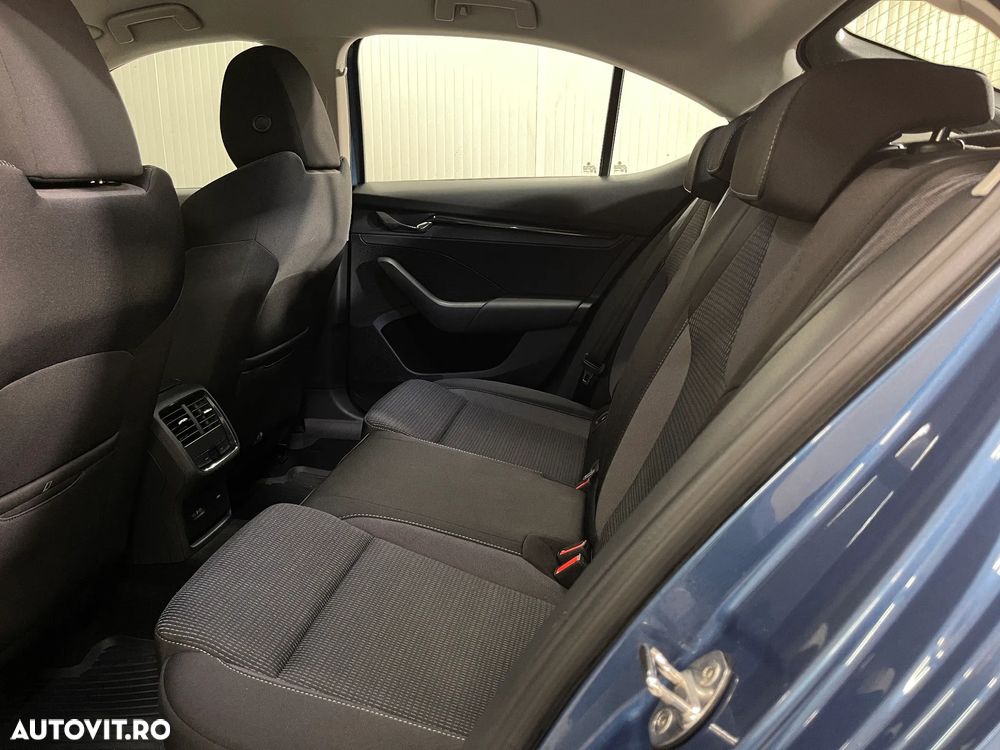 Skoda Octavia 2.0 TDI Ambition - 11