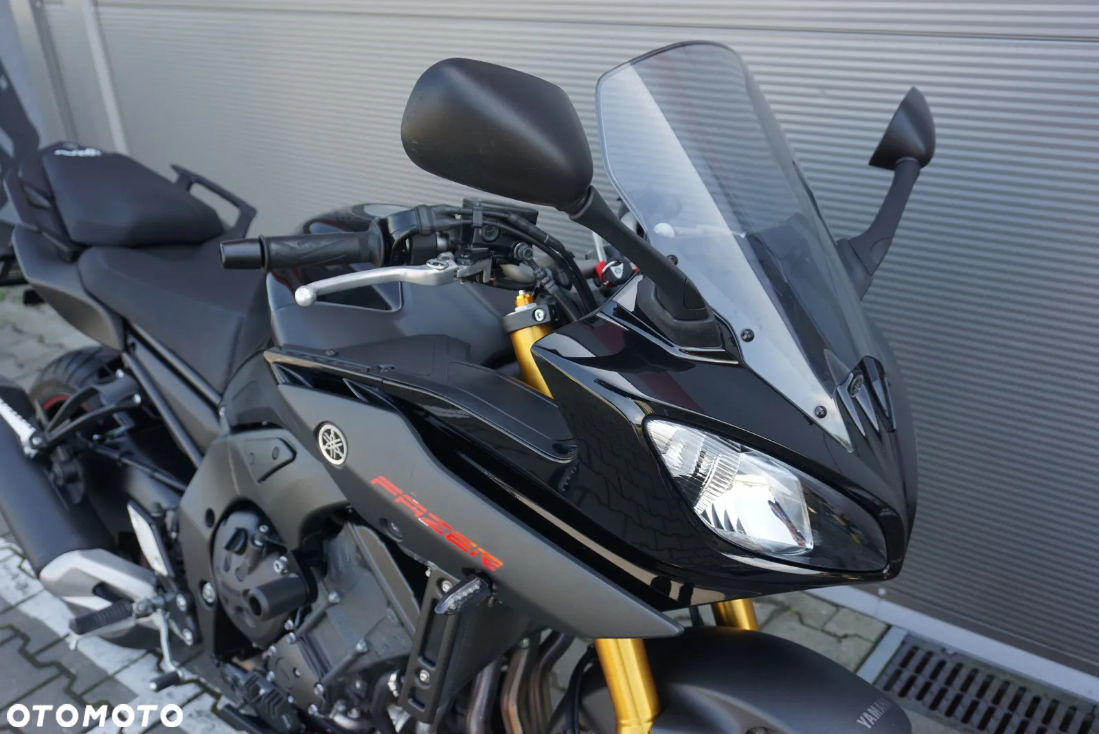 Yamaha FZ8 - 5
