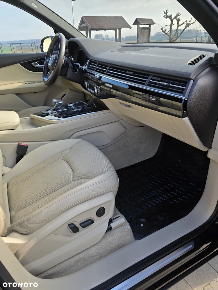 Audi Q7 - 17