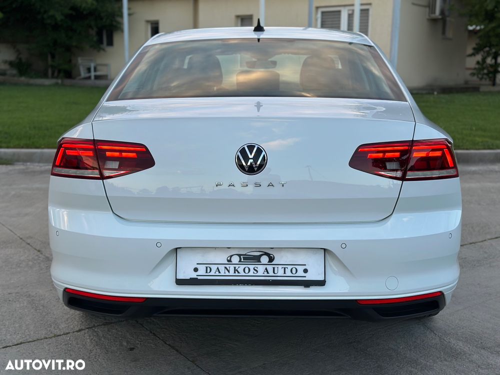 Volkswagen Passat - 4
