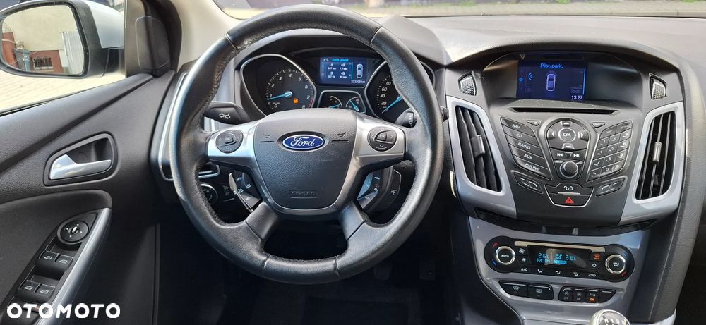 Ford Focus 1.6 EcoBoost Titanium - 13