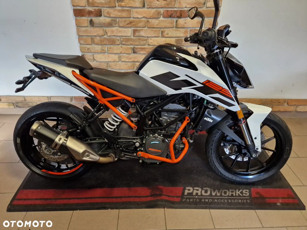 KTM Duke 125 - 25