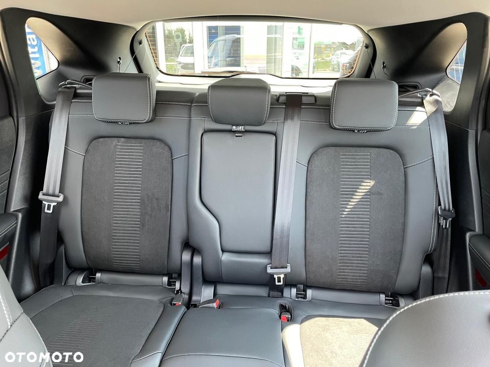 Ford Kuga - 32