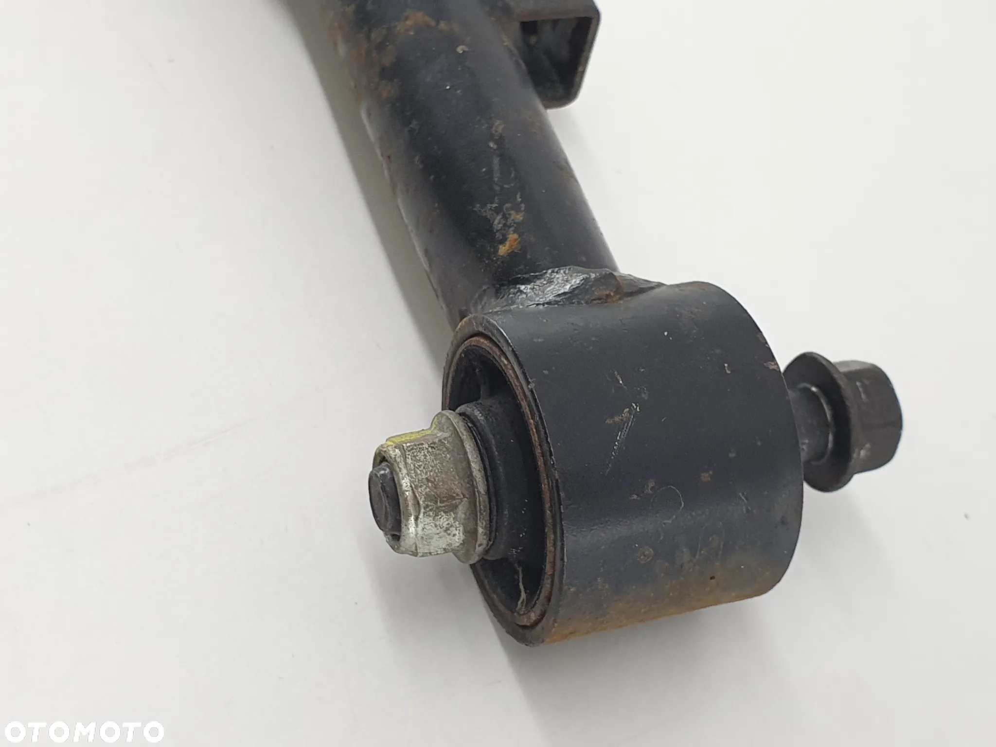 WAHACZ PRAWY PRZOD GORNY SWORZEN   TGB BLADE 550 - 6