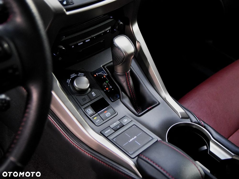 Lexus NX 200t F Sport AWD - 28