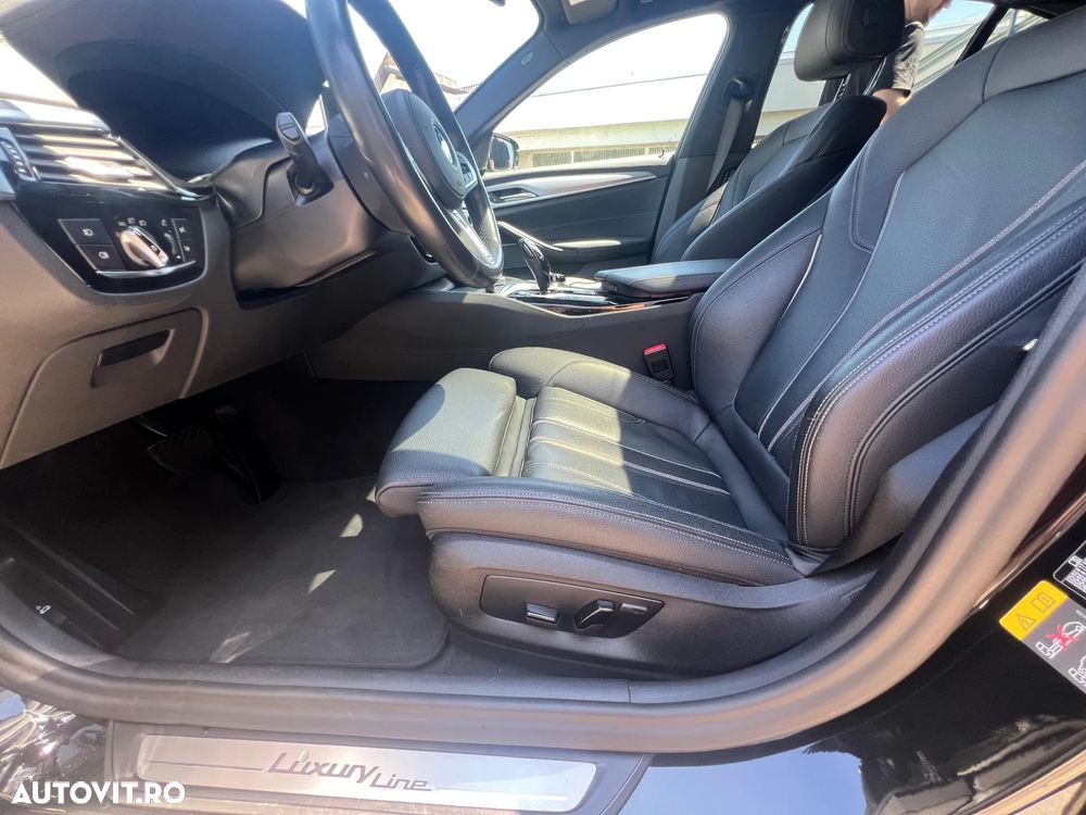 BMW Seria 5 530e iPerformance Aut. Luxury Line - 14