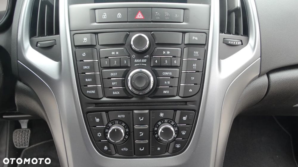Opel Astra 1.4 Turbo Exklusiv - 23