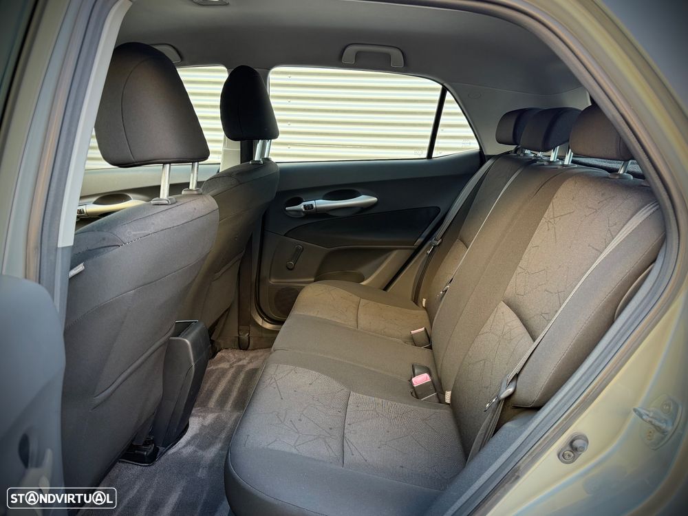 Toyota Auris 1.4 VVT-i AC+VSC - 11