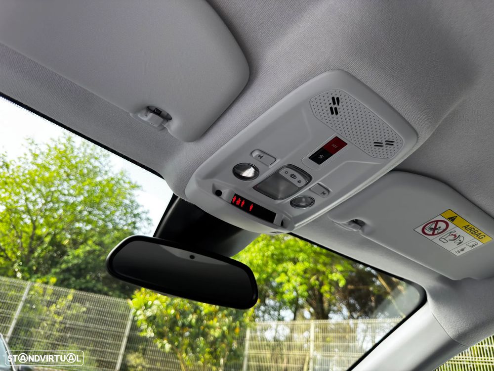 Peugeot e-208 Allure - 25