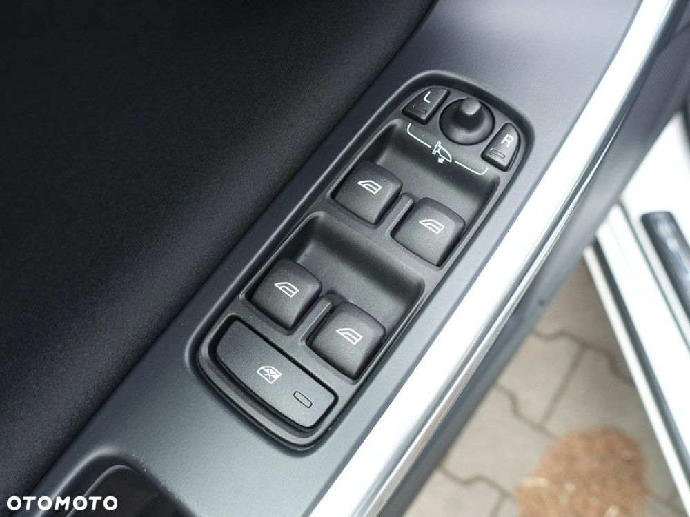 Volvo V60 D4 Geartronic - 25