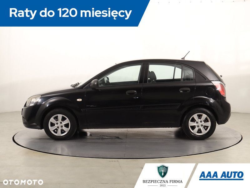 Kia Rio - 4