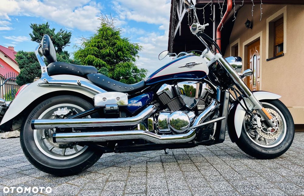 Suzuki Intruder - 2
