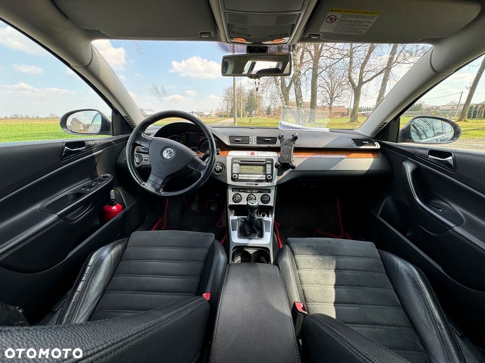 Volkswagen Passat 2.0 TDI Highline - 13