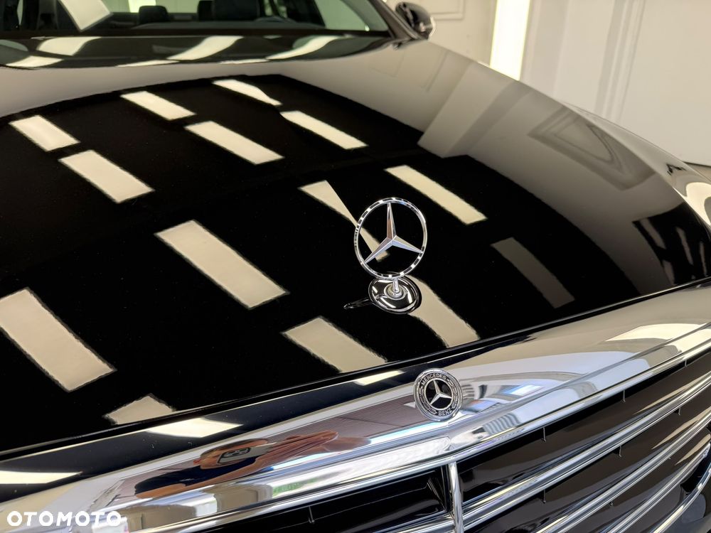 Mercedes-Benz Klasa E 220 d 4-Matic 9G-TRONIC - 23