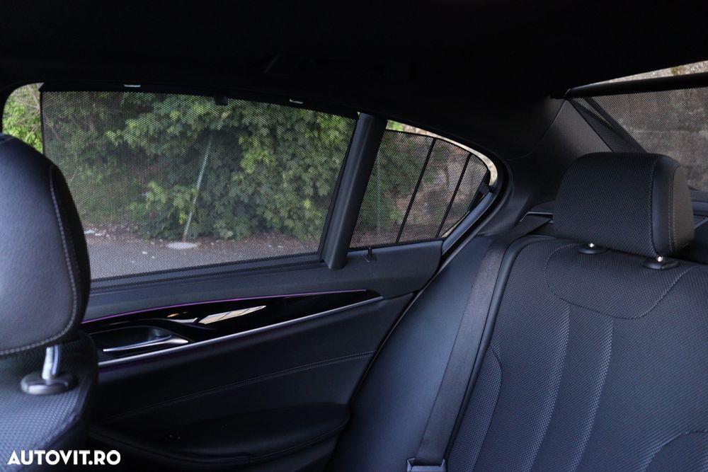 BMW Seria 5 520d xDrive AT - 34