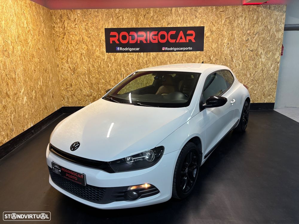 VW Scirocco 2.0 TDI DSG Edition - 2