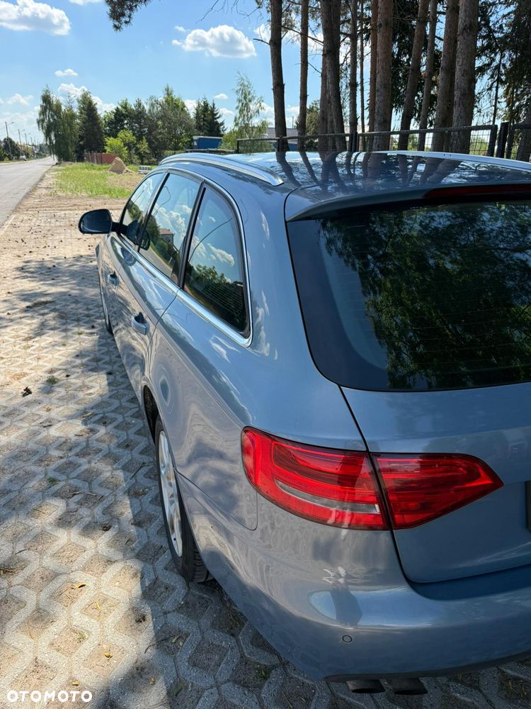Audi A4 Avant - 4