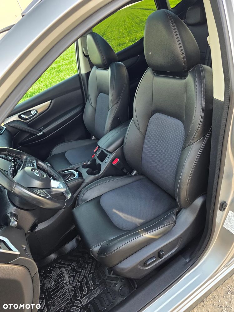 Nissan Qashqai 1.6 DCi Xtronic TEKNA - 21