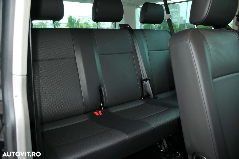 Volkswagen Caravelle - 11