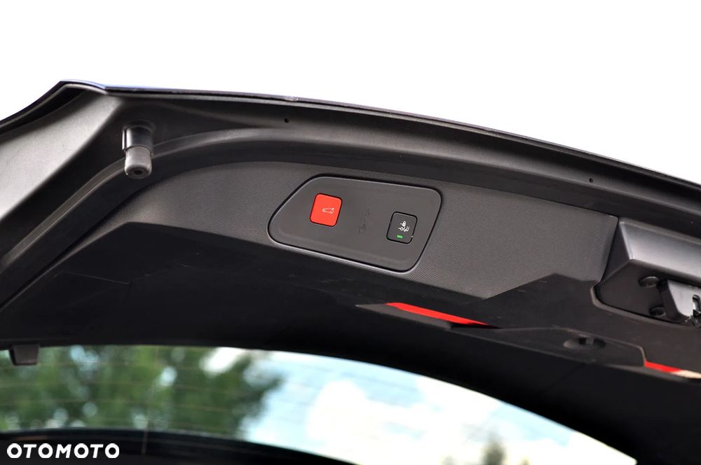 Peugeot 3008 BlueHDi 130 Stop & Start EAT8 Allure - 17