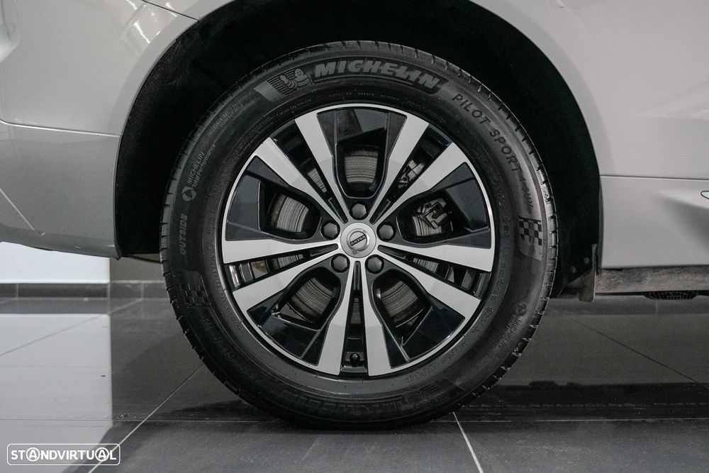 Volvo XC 60 2.0 T6 PHEV Core AWD - 4