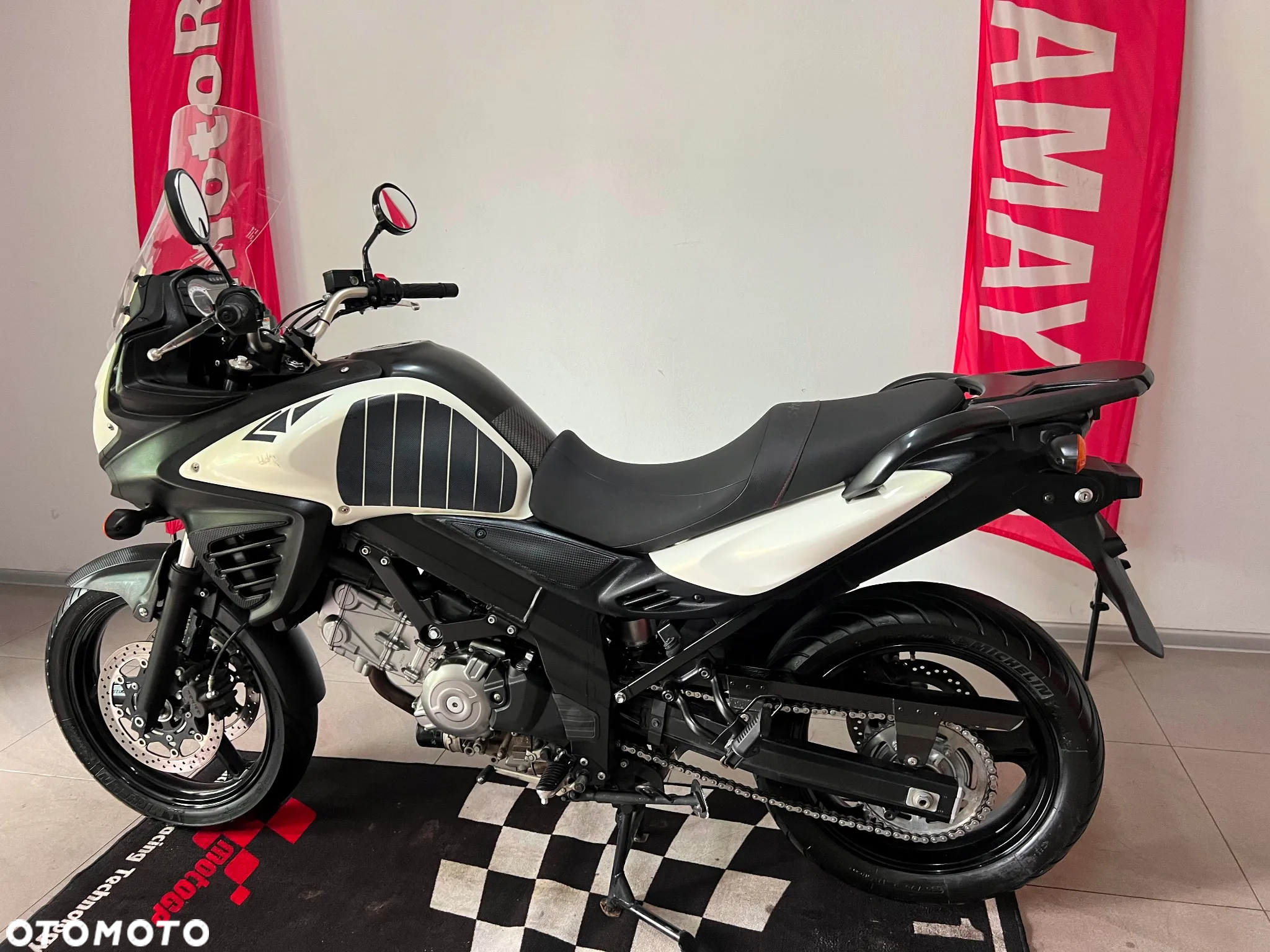 Suzuki DL - 10